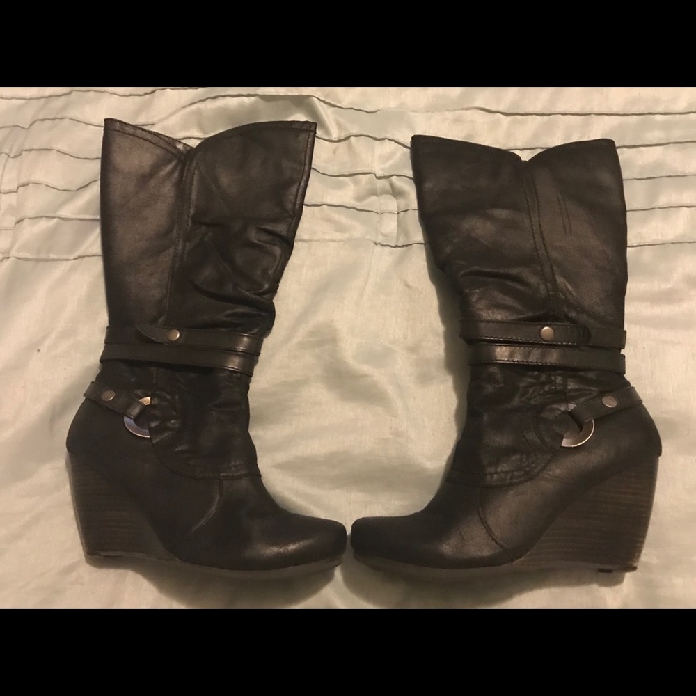Bare Trap Boots